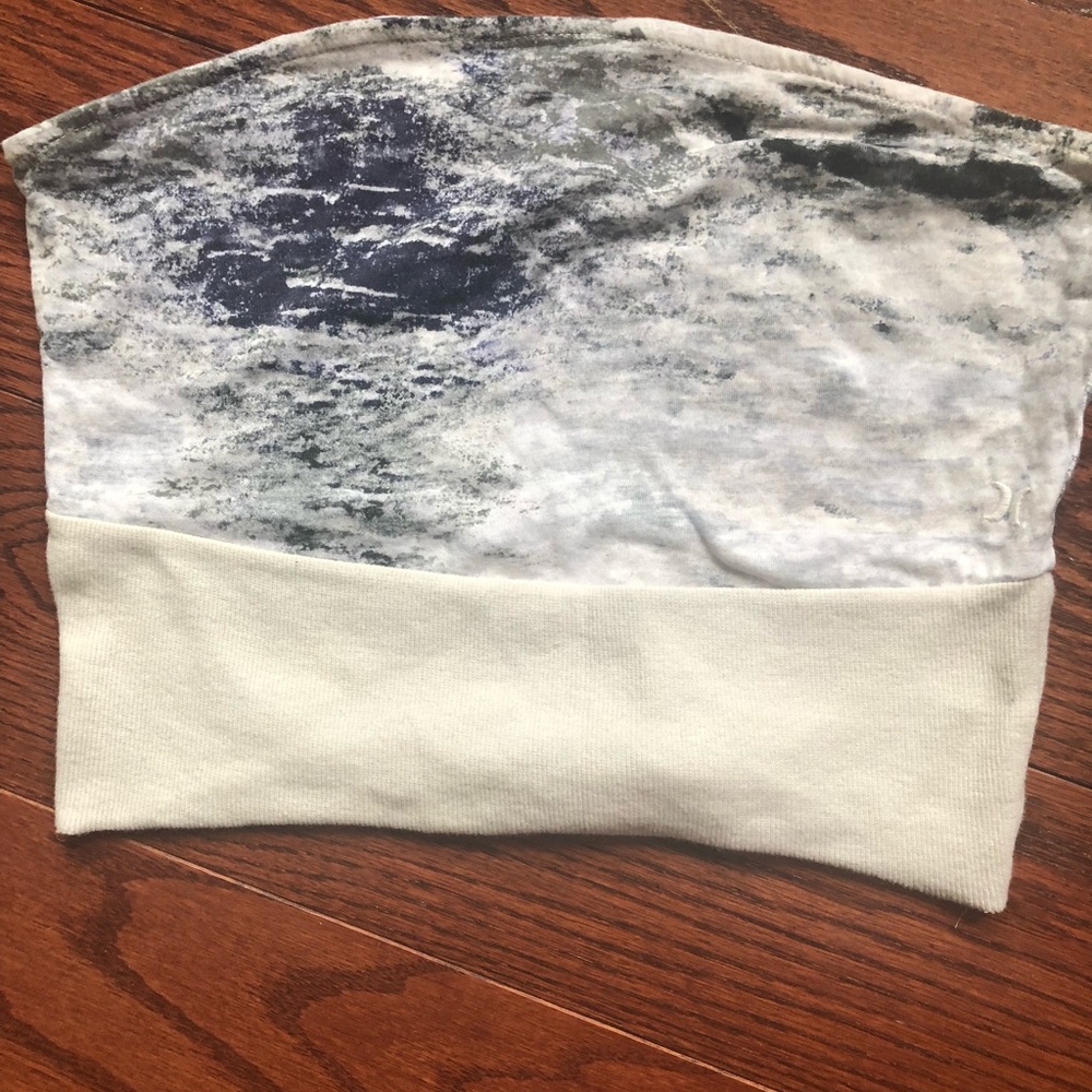 Crop top - Picture 2 of 4